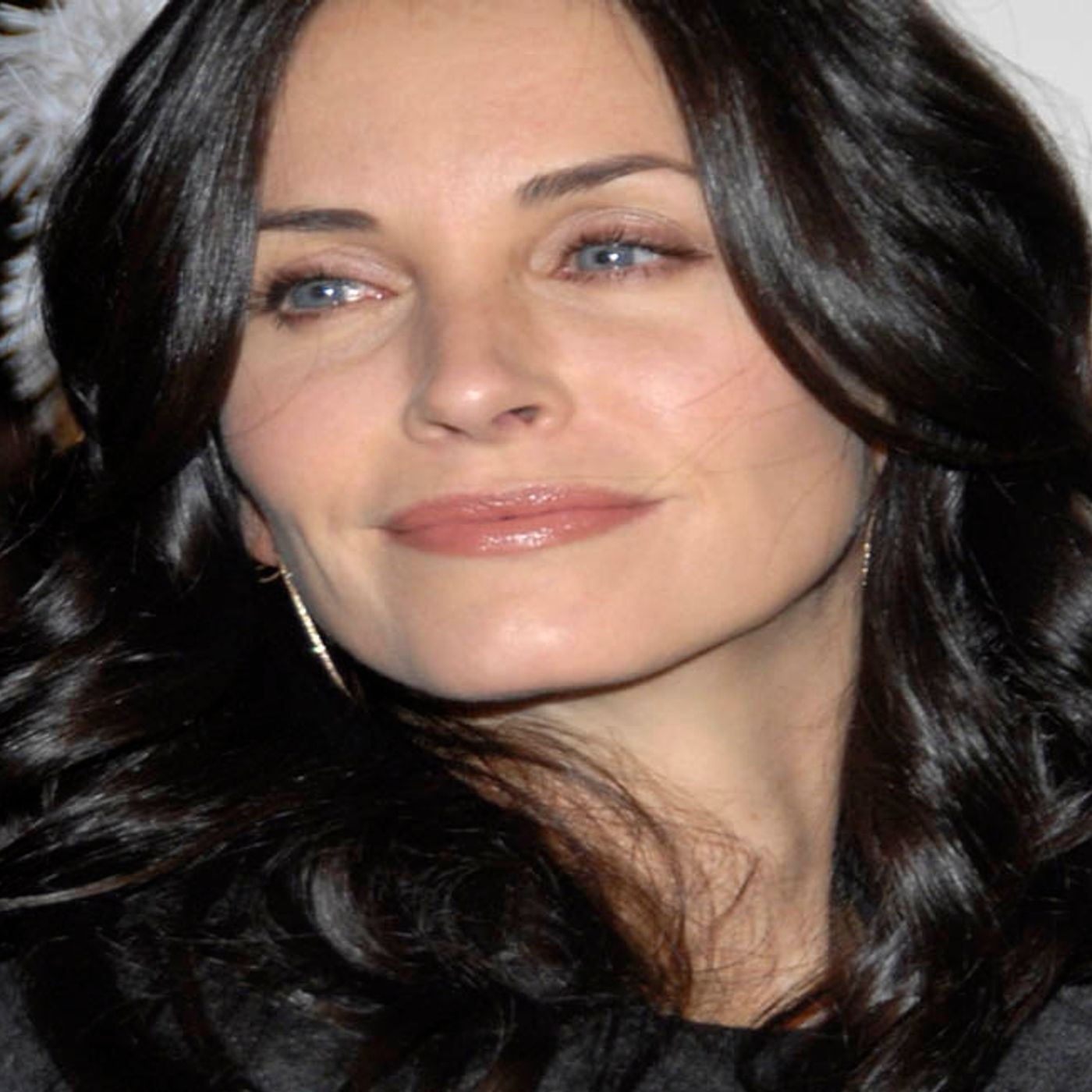 April 24, 2015: Bruce Jenner, Stephen Bishop and Courteney Cox thumbnail