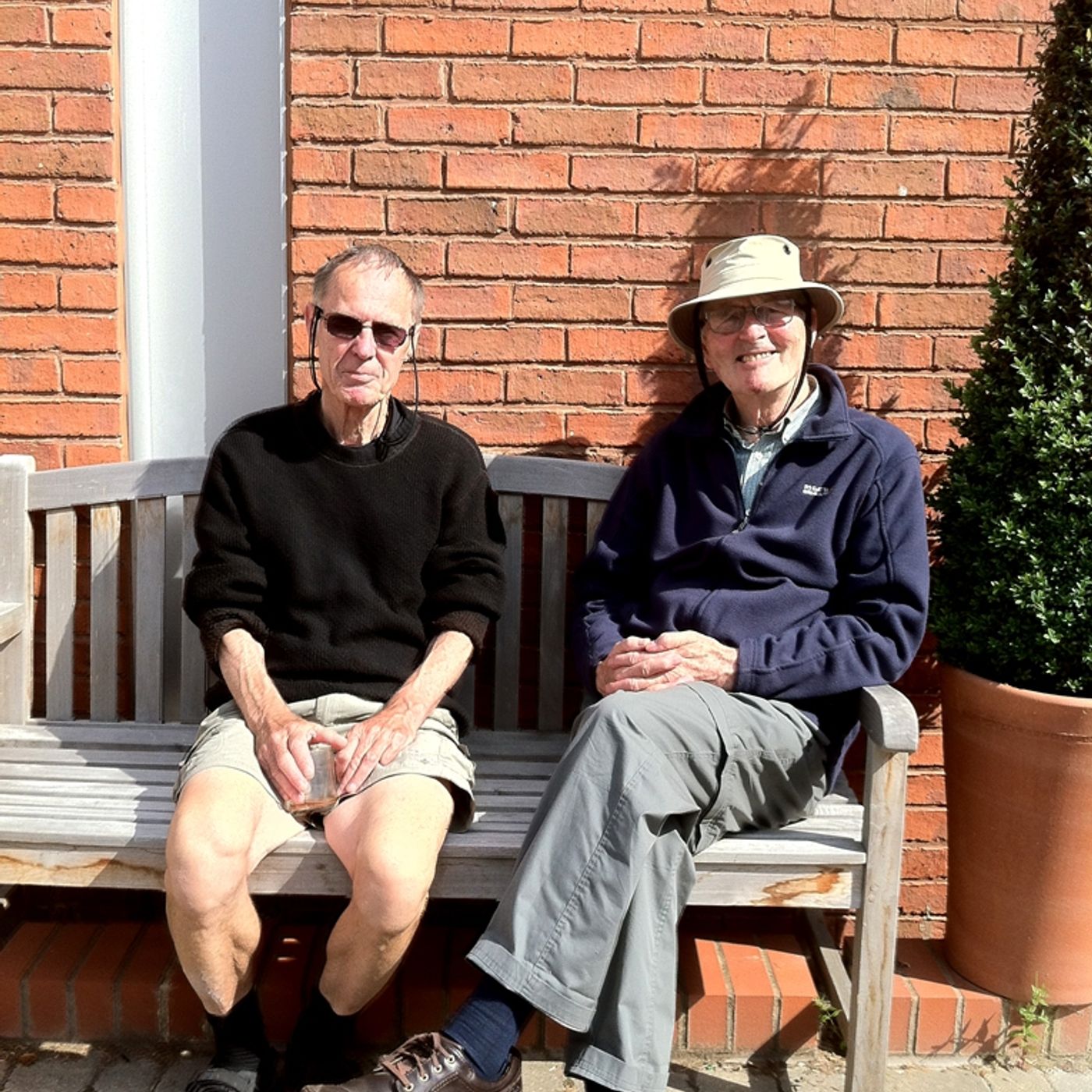 211: Writers Convention 2015 - No. 3, Two Old Codgers! episode artwork