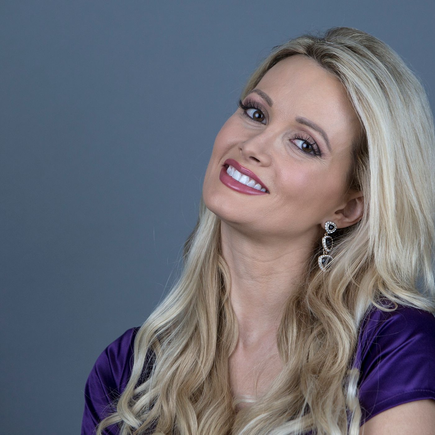 July 21, 2015: Kathleen Madigan and Holly Madison thumbnail