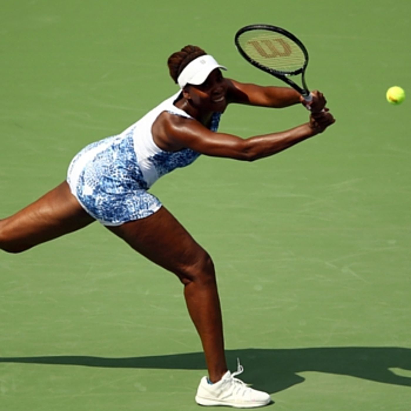 Venus Williams defeats Monica Puig in 3 sets