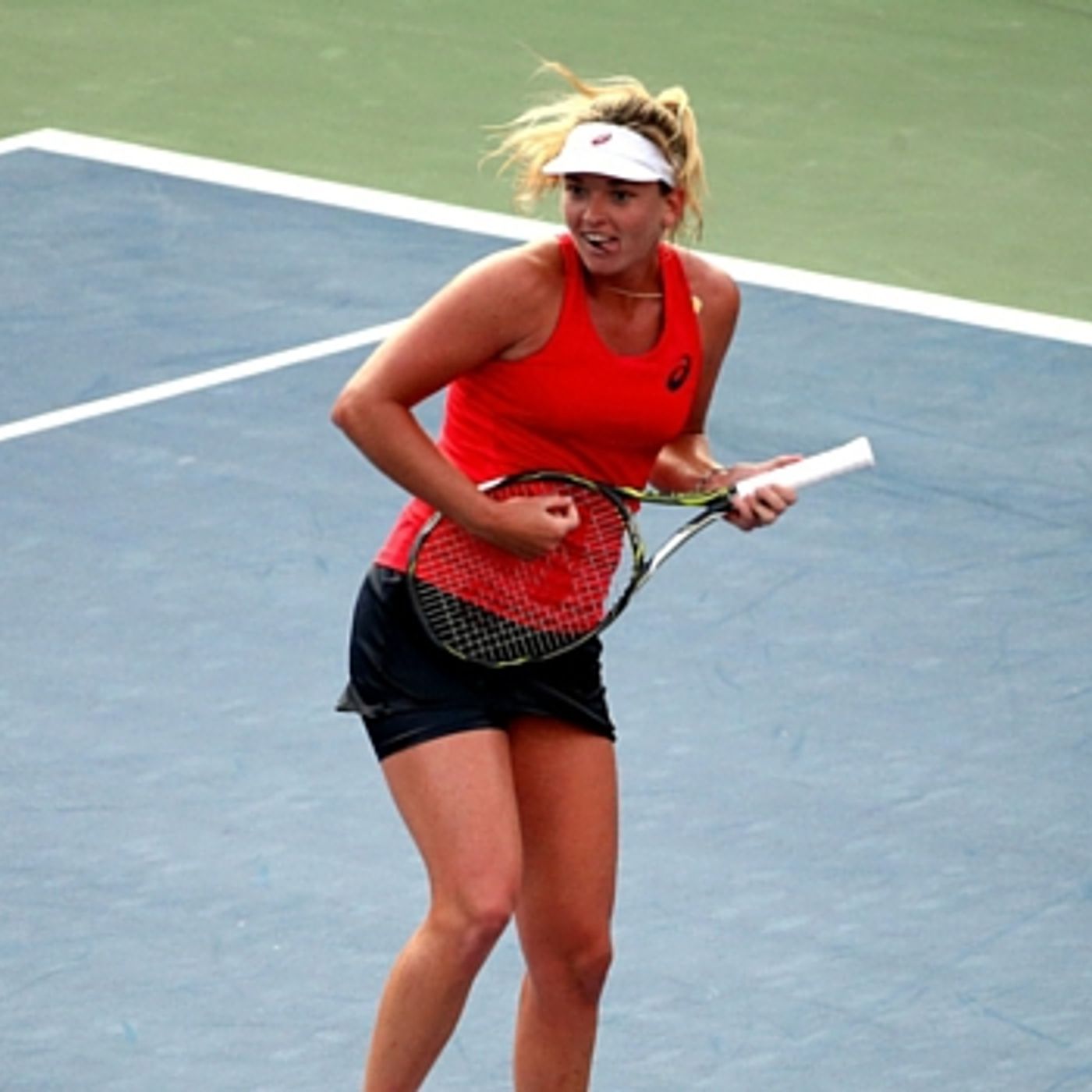 Vandeweghe defeats Stephens in 1st round