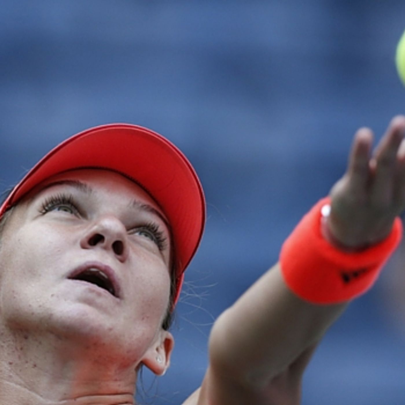 Halep starts strong episode artwork