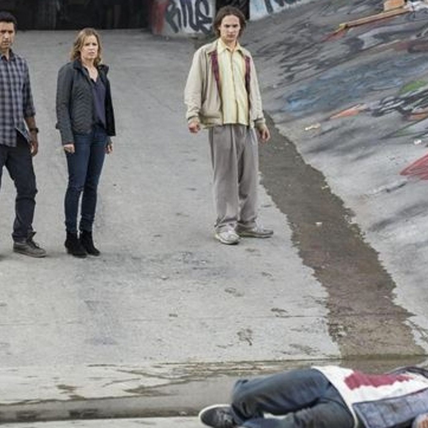 Fear The Walking Dead 'Pilot' Review episode artwork