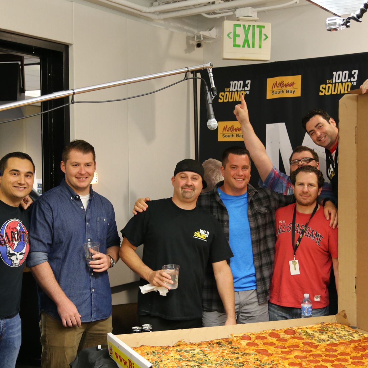 Sept. 29, 2015: Big Mama's And Papa's Pizza Eating Challenge thumbnail