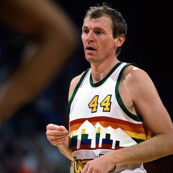 The Over and Back Classic NBA Podcast / Over and Back: NBA's 50 Greatest Players - Dan Issel