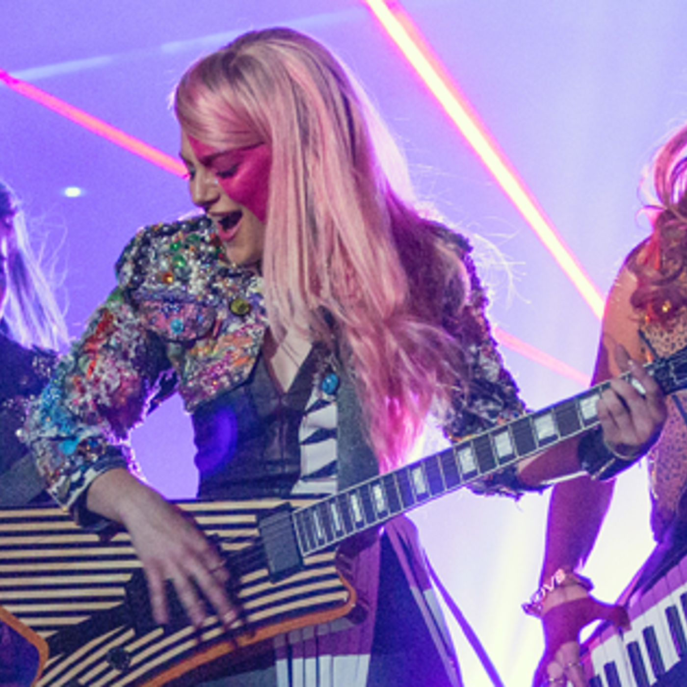 Interview: Cast of "Jem and The Holograms" episode artwork