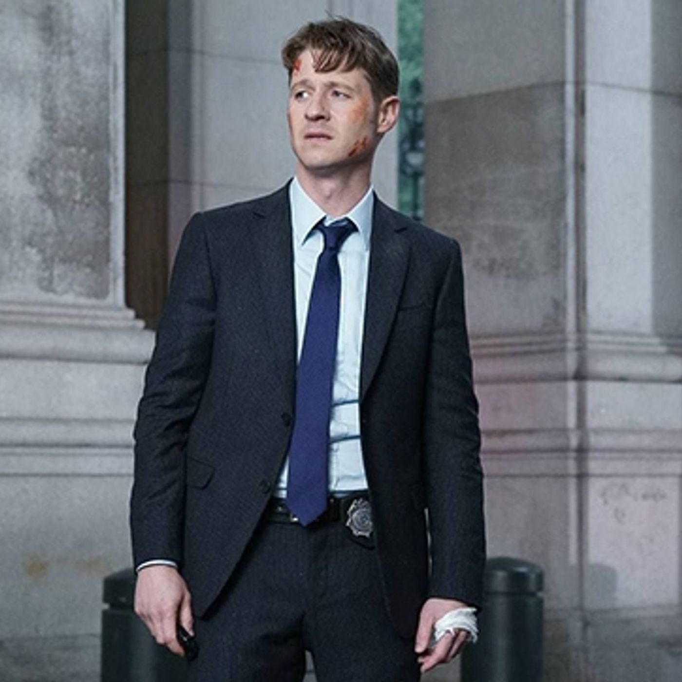 Gotham: Season 2 | Episode 9 "A Bitter Pill to Swallow" Review episode artwork
