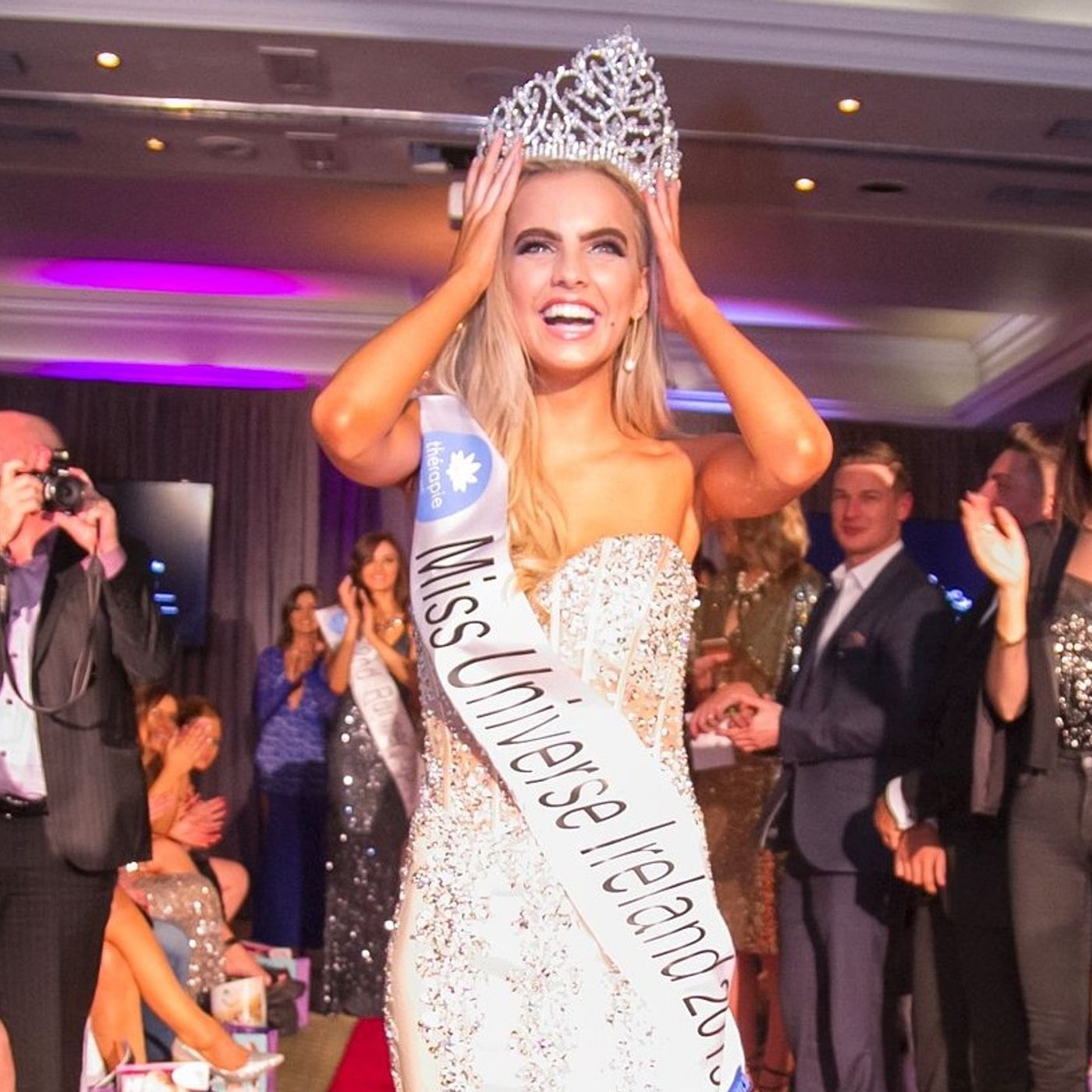 LISTEN - #Derry woman Joanna Cooper who was crowned Miss Universe Ireland episode artwork