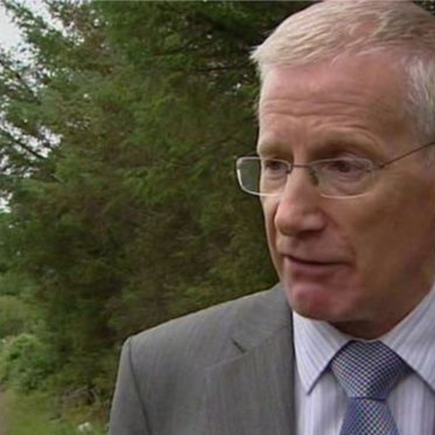 Gregory Campbell refuses to apologise for "failed hunger striker" comments episode artwork