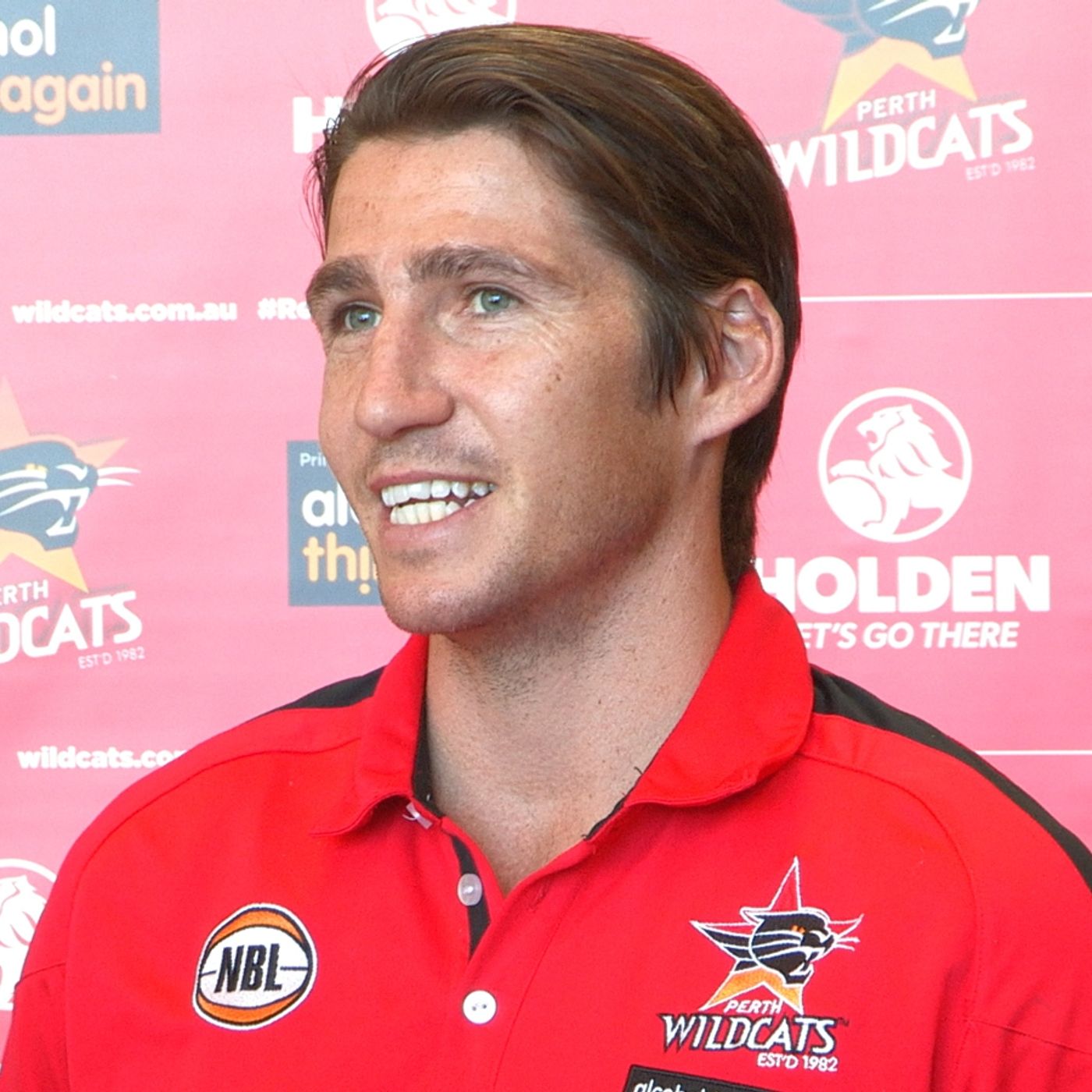 Damian Martin Re-signs press conference - 2 June 2016 episode artwork