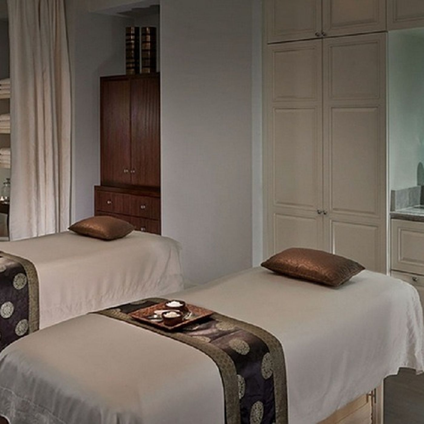 Kitchens and Bedrooms with style... for less - with Woodhouse