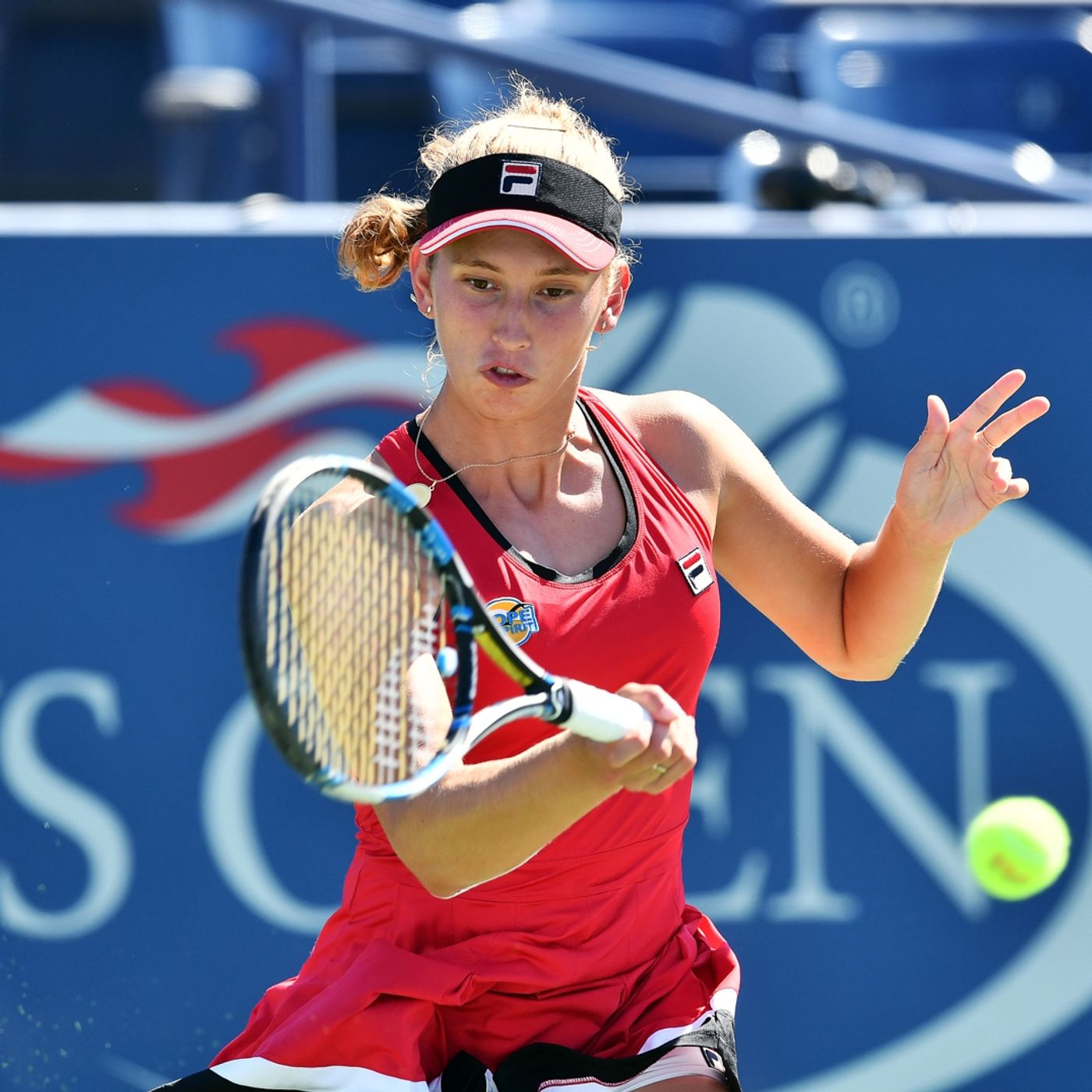 Mertens earns 1st set win episode artwork