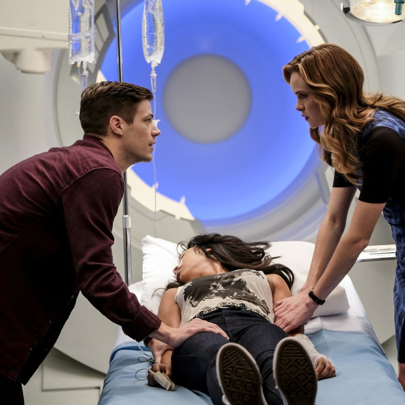 The Flash: Season 3 | Episode 12  "Untouchable" Review episode artwork