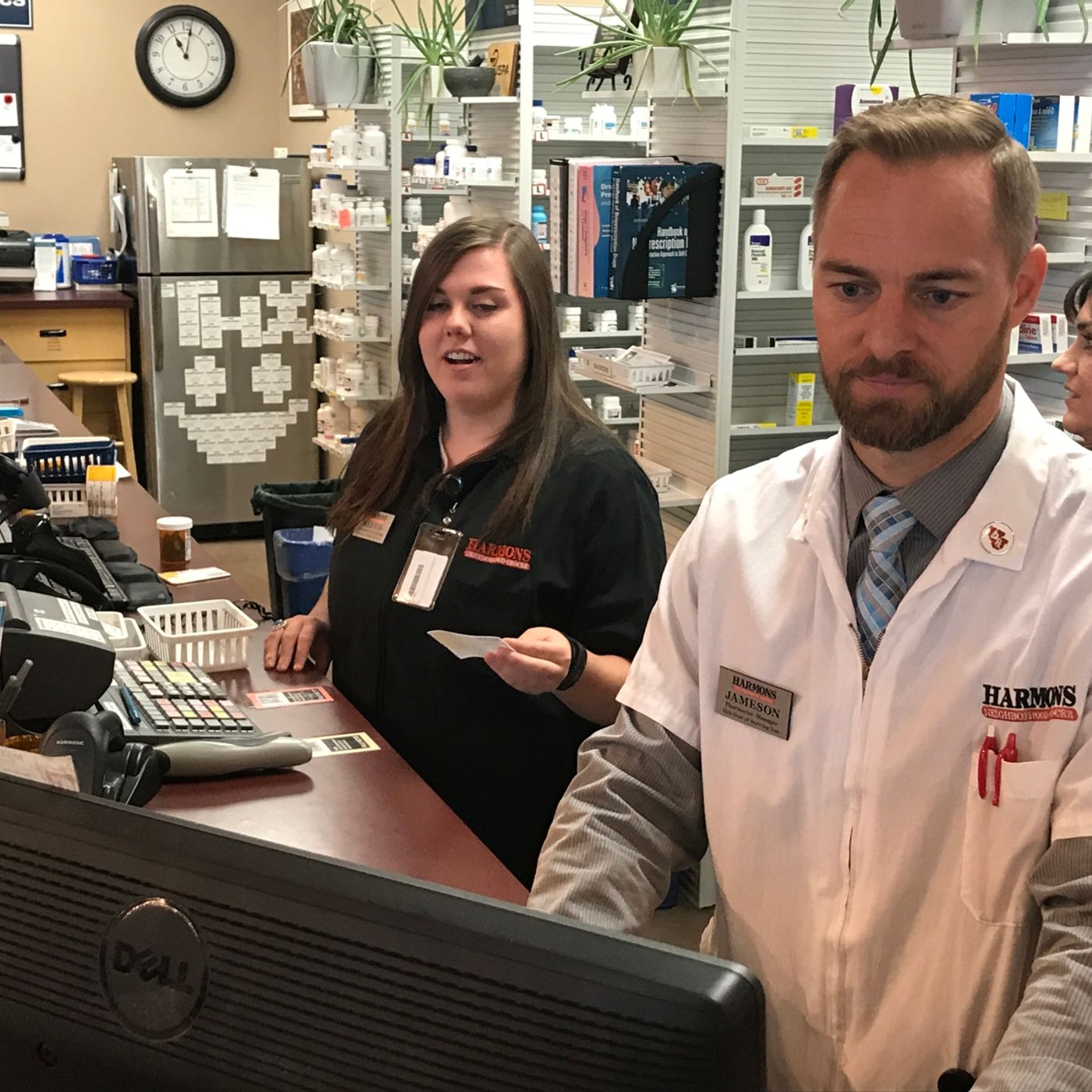 Pharmacists to warn of prescription opioid danger en masse episode artwork