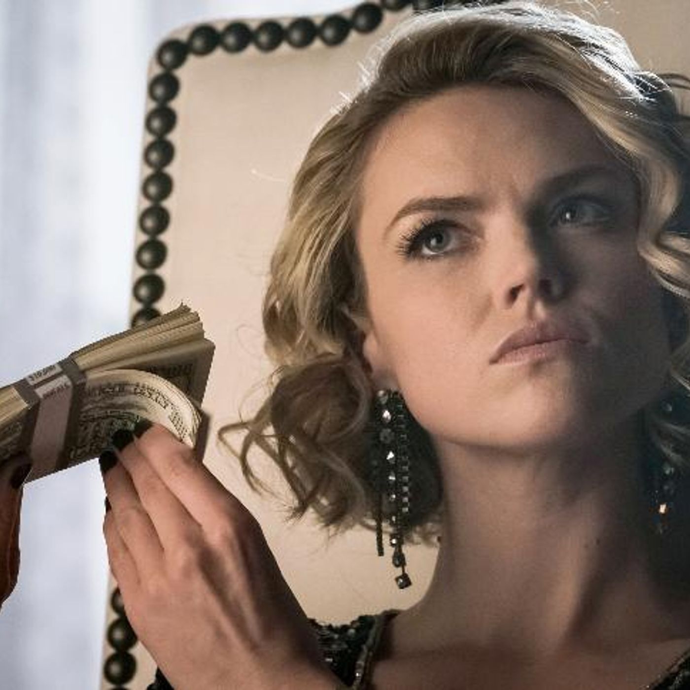 Gotham: Season 3 | Episode 16 "These Delicate and Dark Obsessions" Review episode artwork