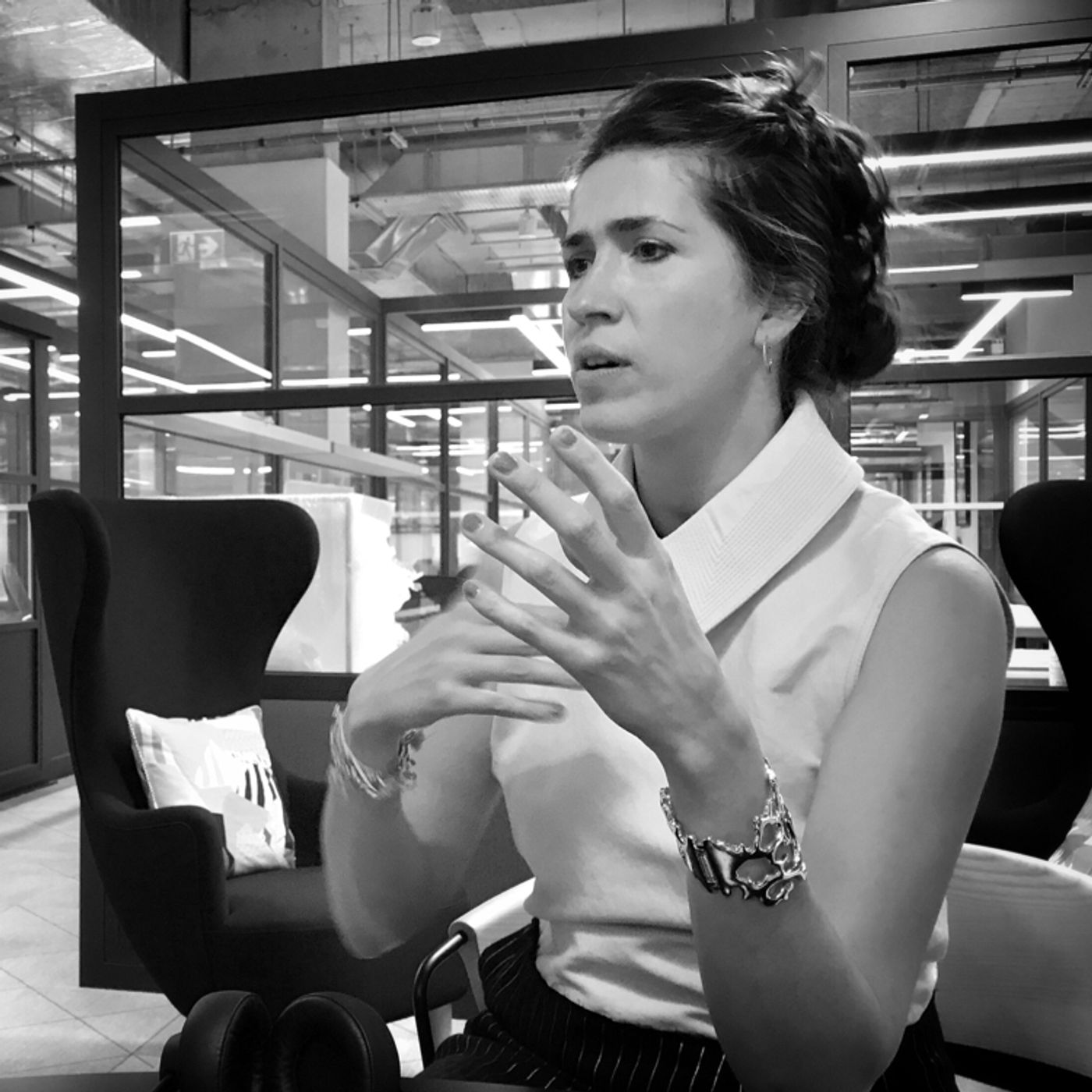 1988: Chatting with @ImogenHeap about music ecosystems and plans for her tour. episode artwork