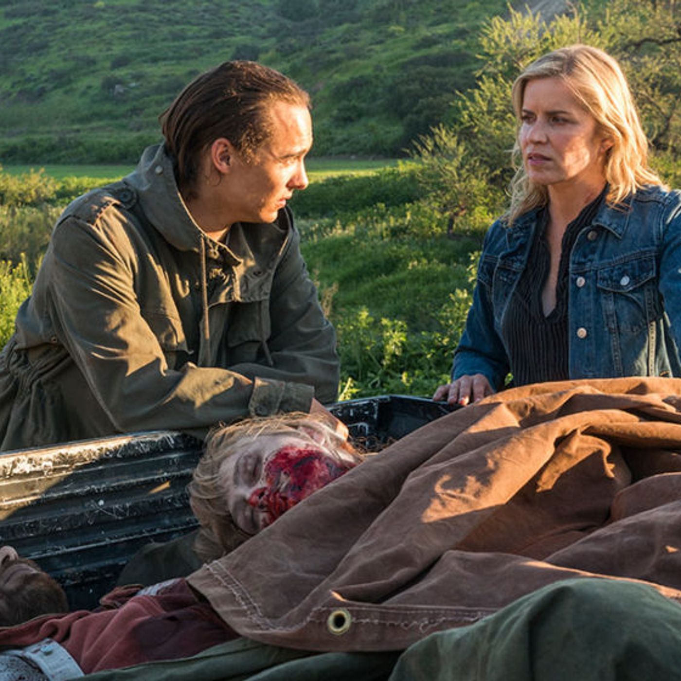 Fear the Walking Dead: Season 3 | Episode 6  "Red Dirt" Review episode artwork