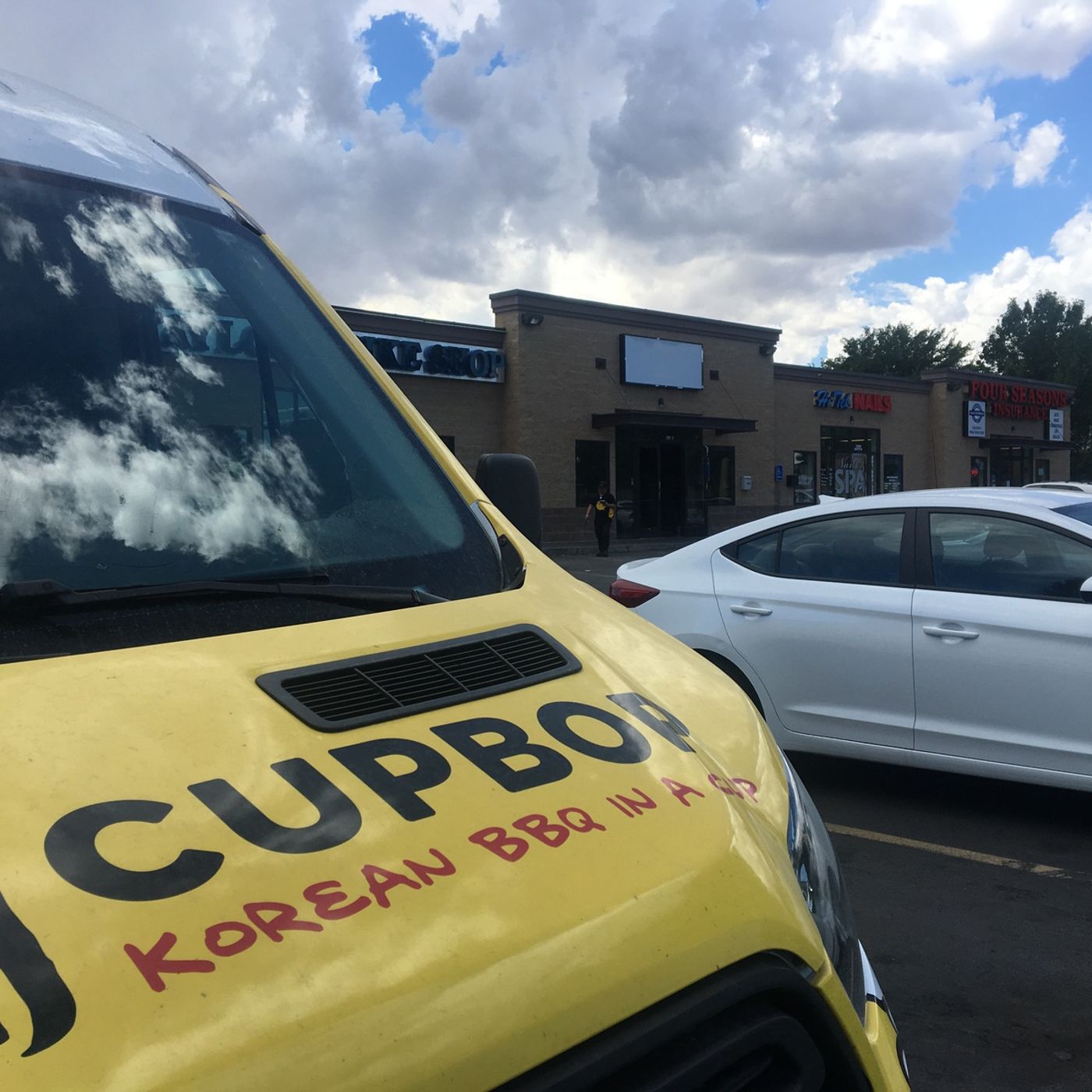 Repeated robberies at popular food truck distribution center episode artwork