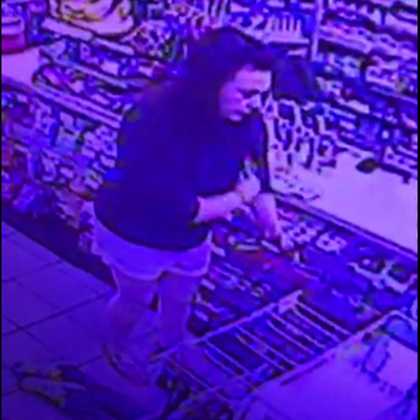 Police searching for woman caught stealing from seizing man episode artwork