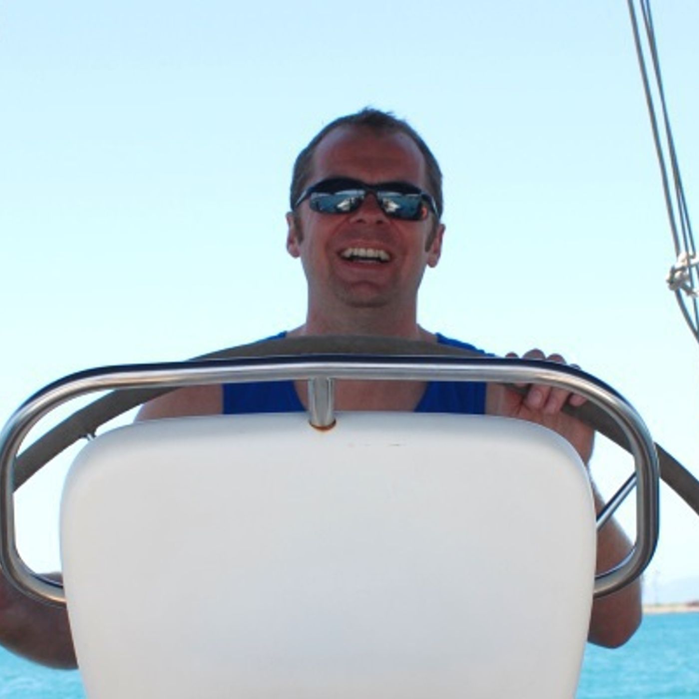Boat Radio – The Sundowner – Chris Lorenzo, MD of Seafarer, joins Tom for an ouzo