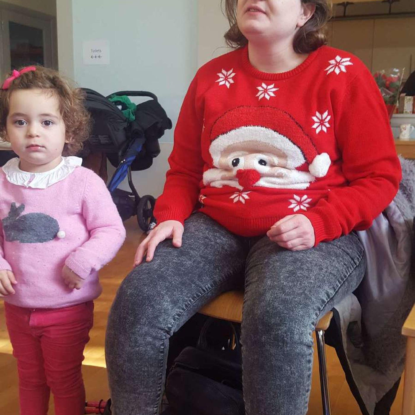 Jingle All the Way - singing Jingle Bells at #LittleFishes toddler group with @HayleyTheUke episode artwork