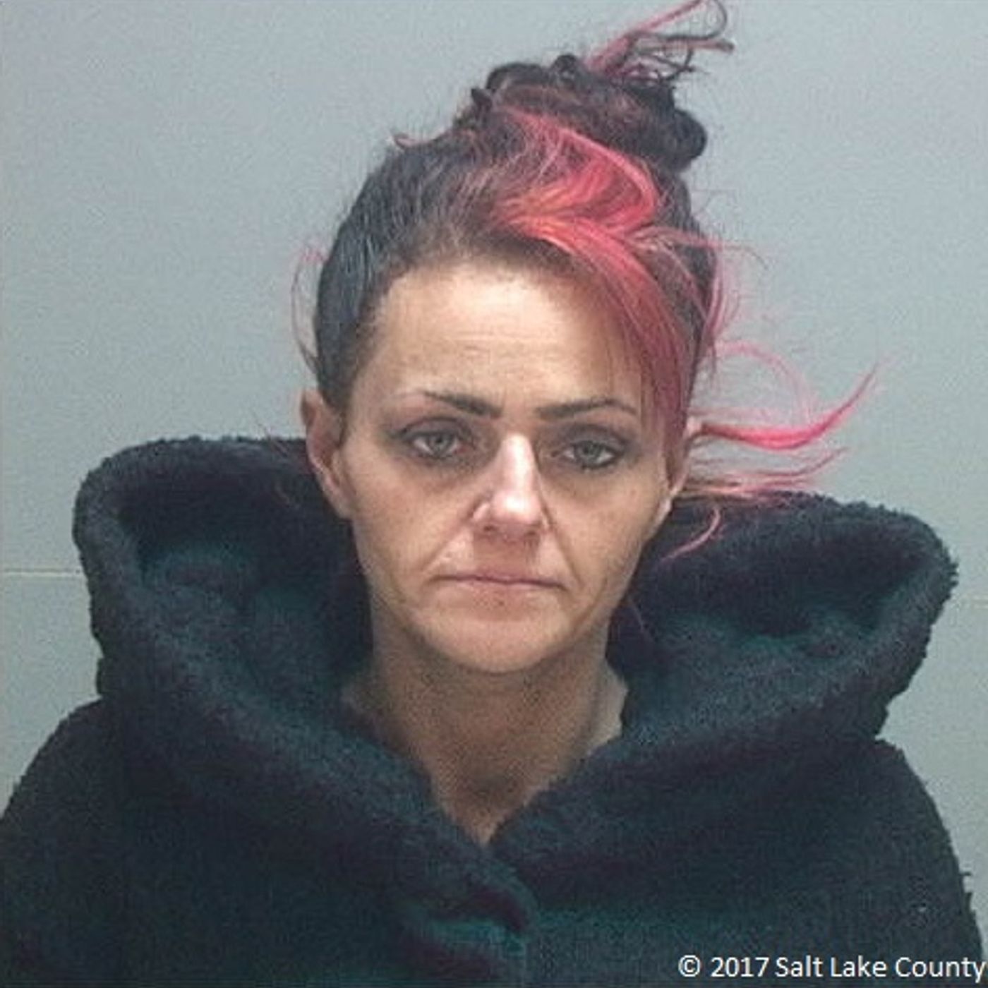 Alert neighbors catch suspected "porch pirate" in SLC episode artwork
