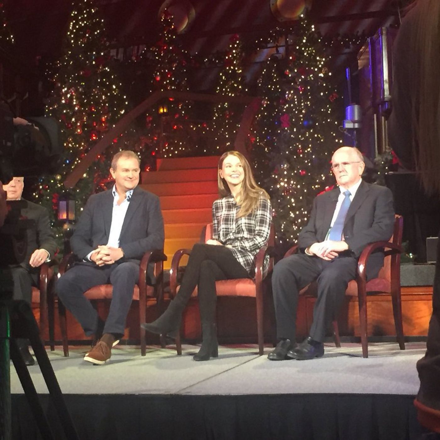 Sutton Foster and Hugh Bonneville perform in Salt Lake City episode artwork