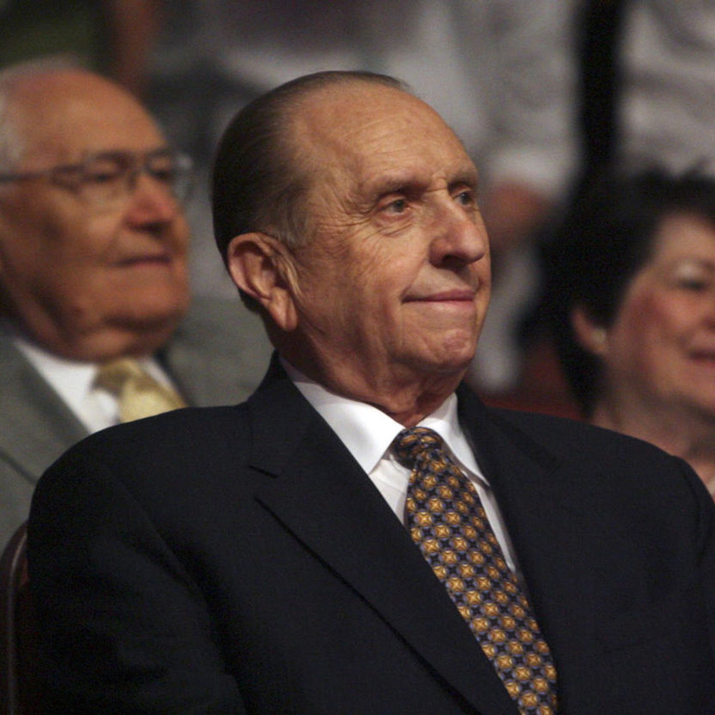 Interfaith leaders praise Pres. Monson for reaching across religious lines episode artwork