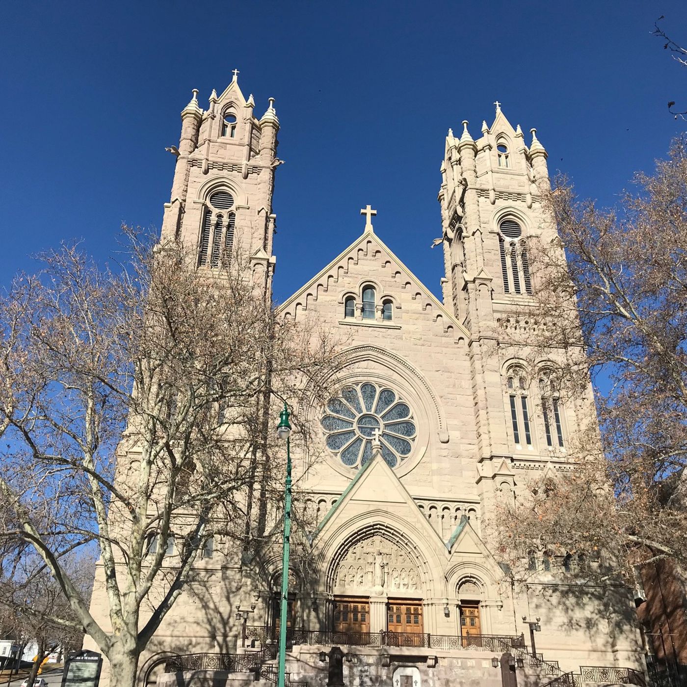 Catholic cathedral bells peal for late LDS Church president episode artwork