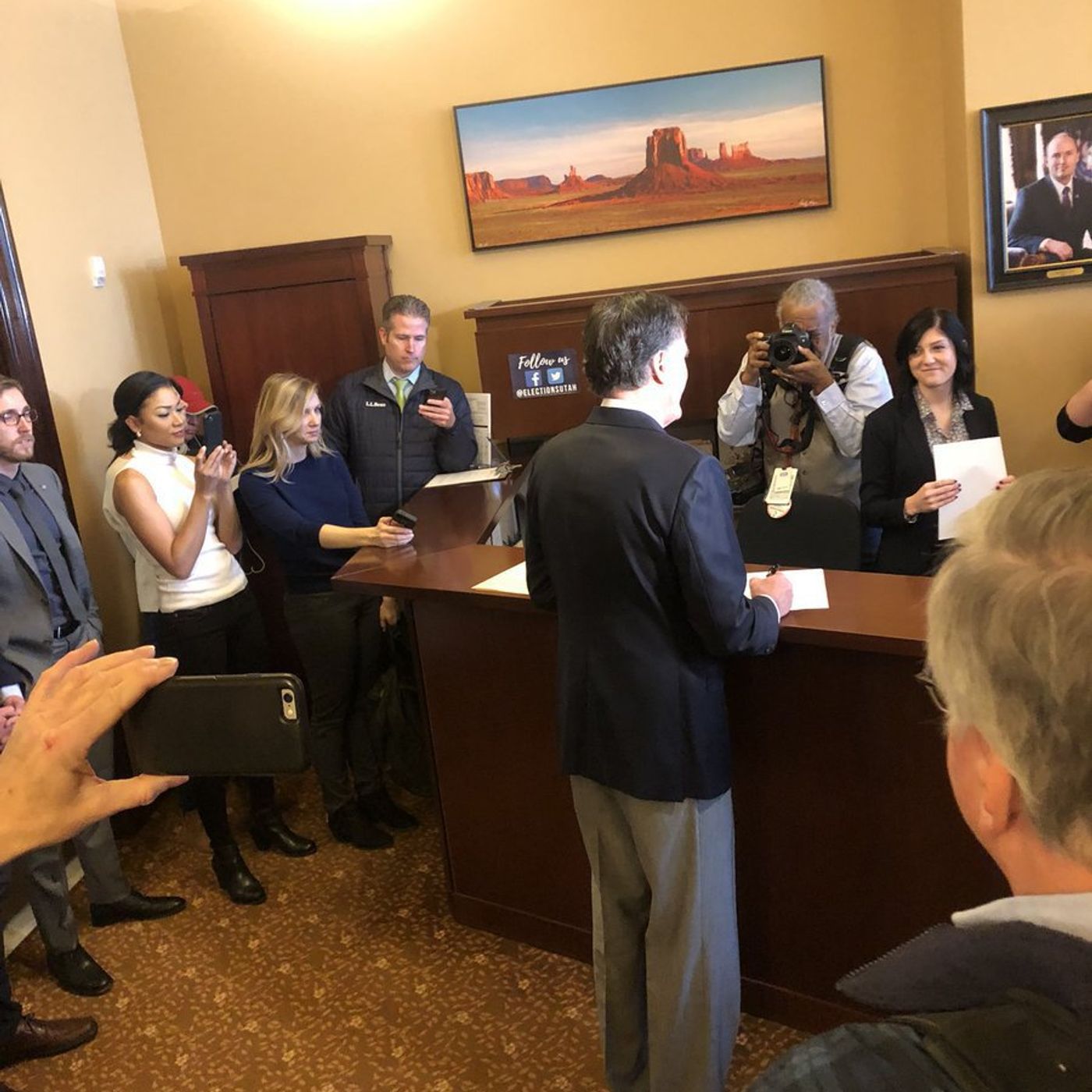 Mitt Romney officially files to run for US Senate in Utah episode artwork