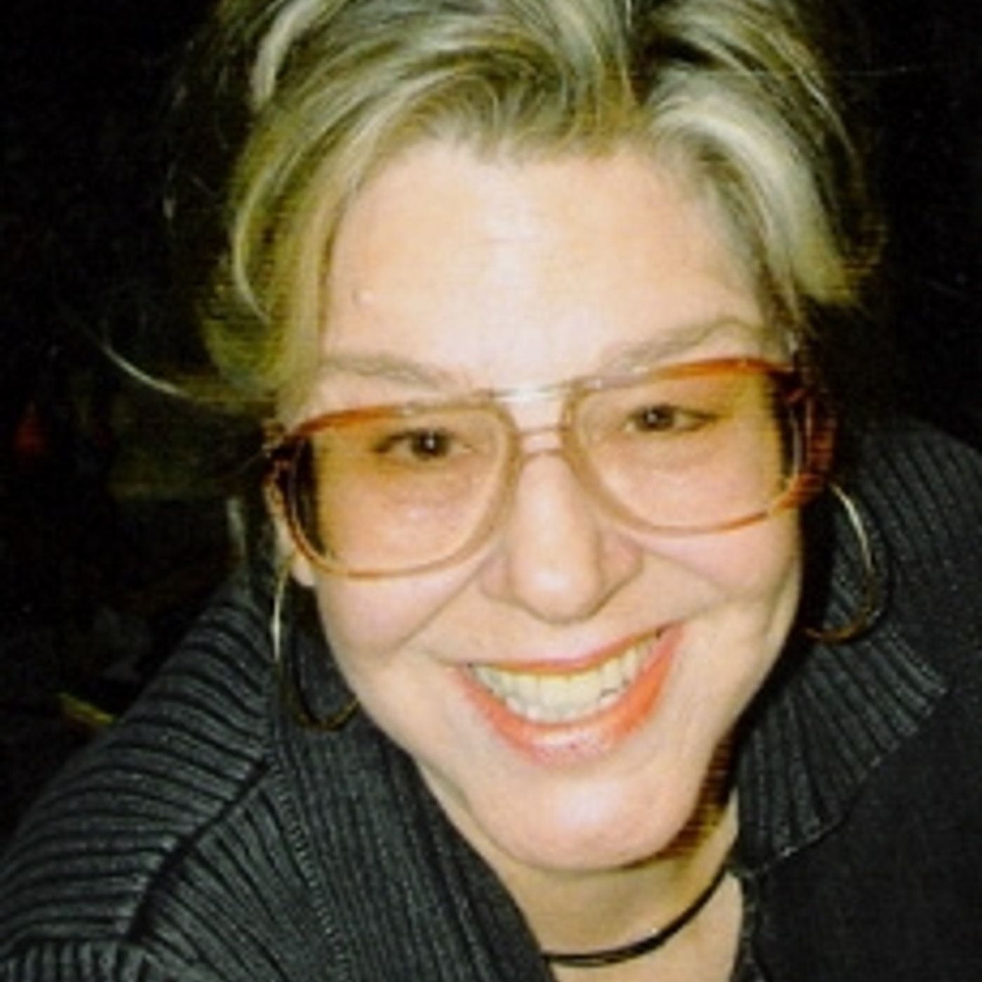 Witnessing a Crop Circle form in person - Researcher Nancy Talbott.