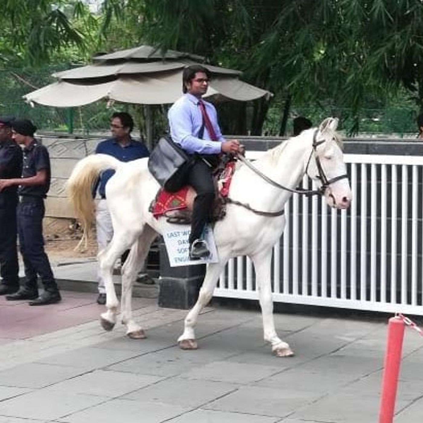 RED ka bachelor Akki