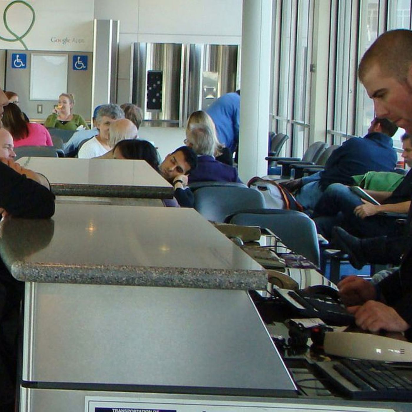 1076: Airing Airline Complaints