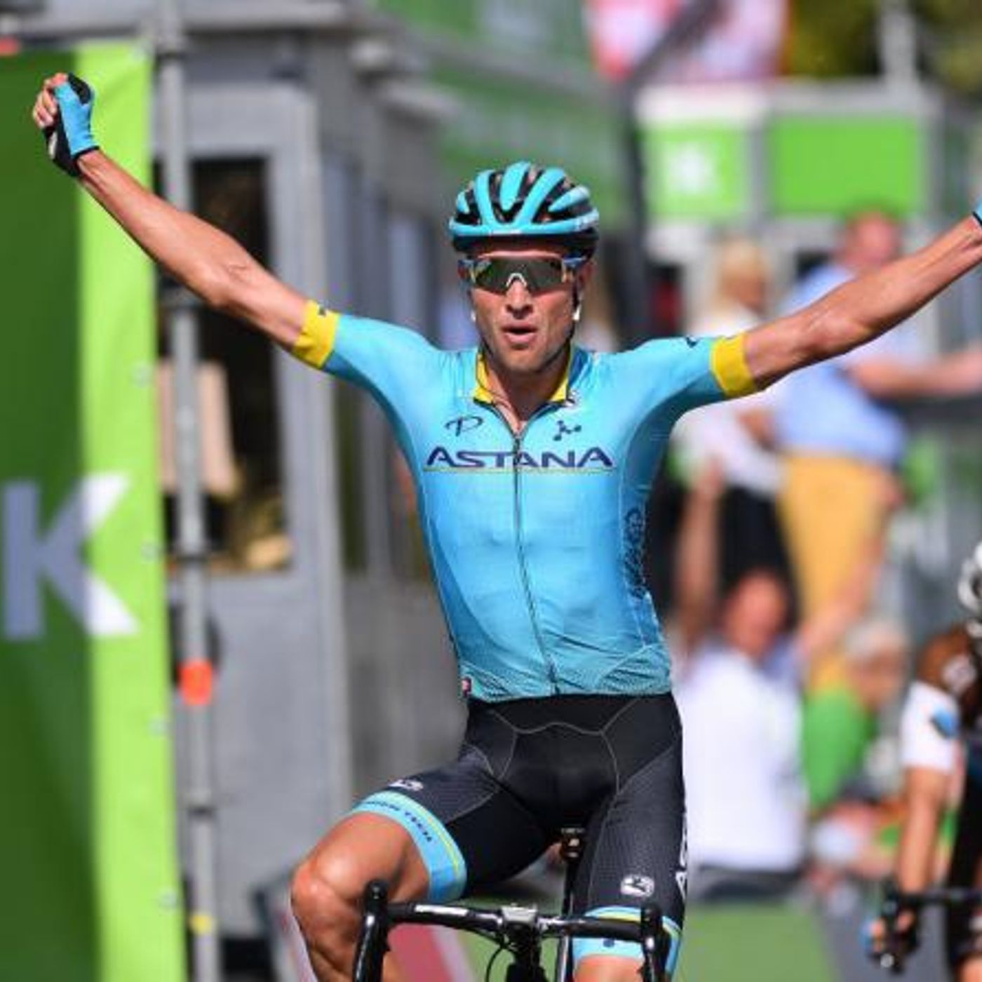 Cort om kontroversiel sejr, Lars Bak til Dimension Data, L'Avenir, Quizzen kører af sporet