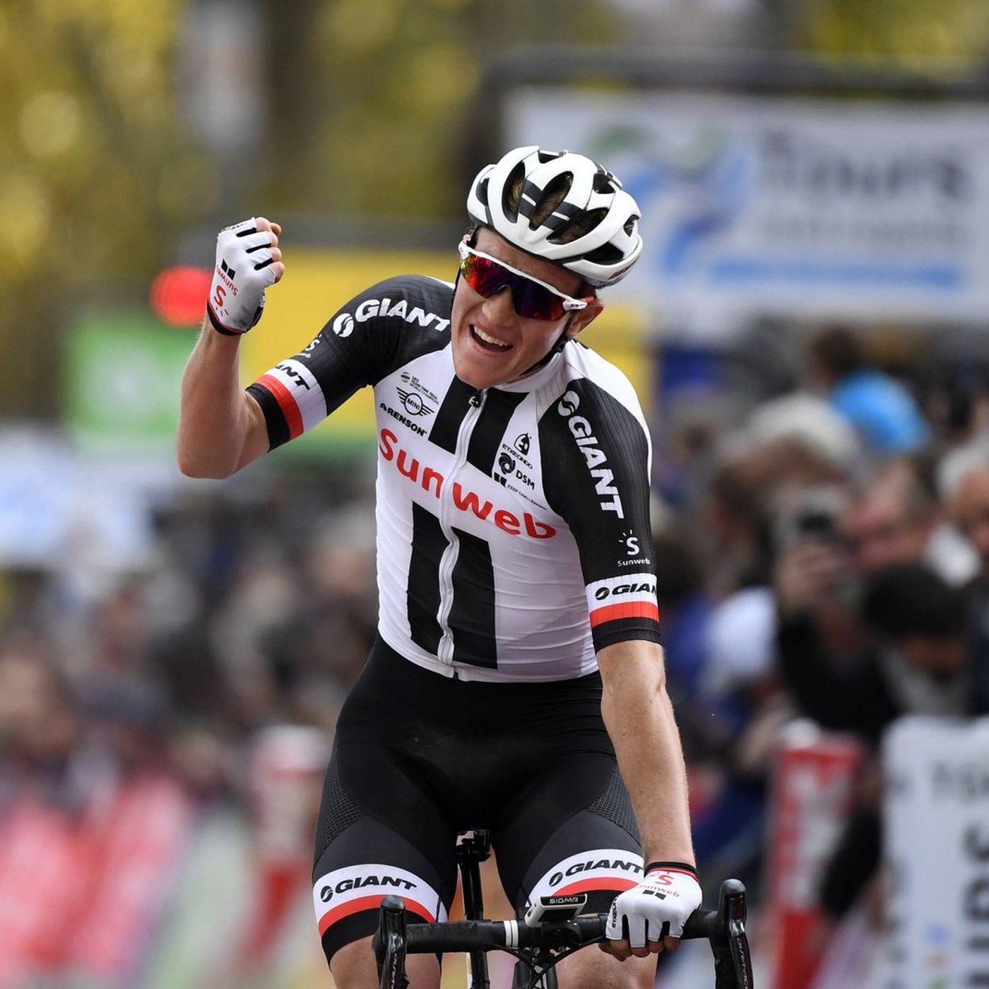 Søren Kragh om sejren i Paris-Tours. Veloropa har fundet 100 mio. Optakt til Lombardiet. Hvor er Stefan?