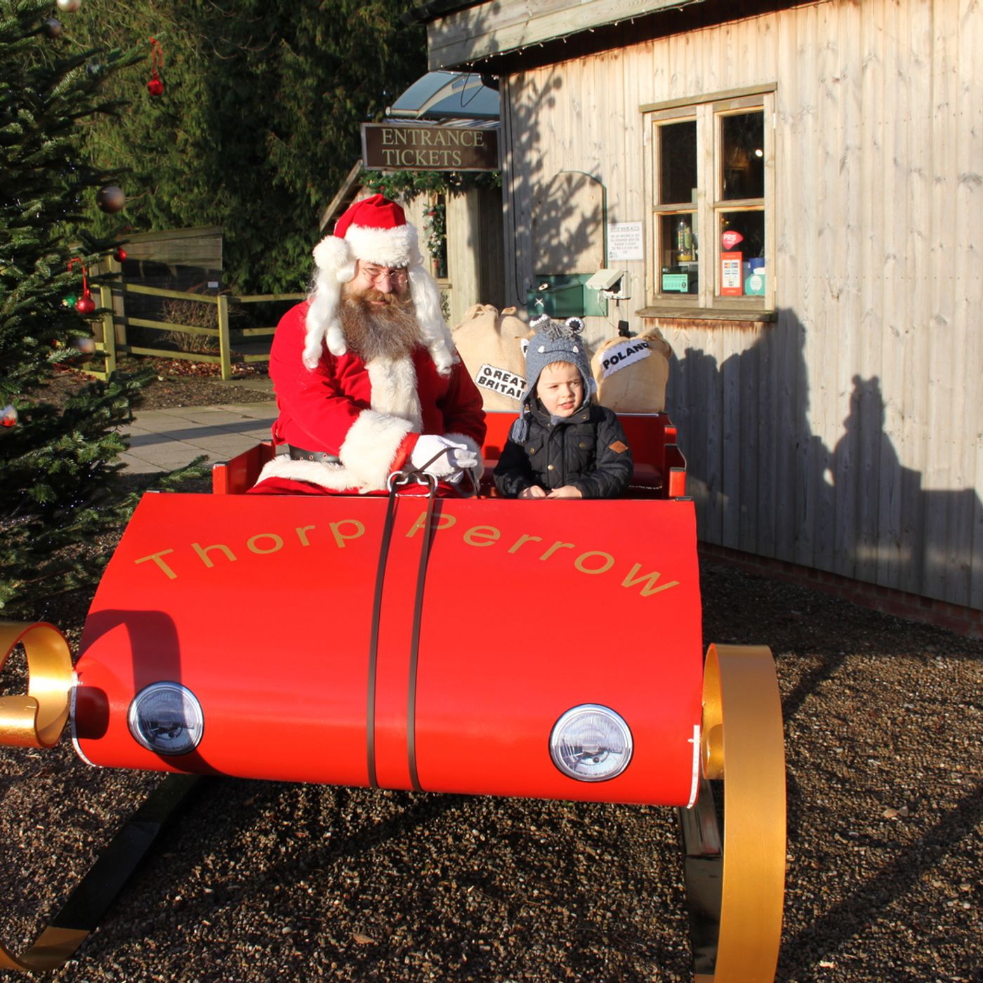 cover of episode Santa has landed at Thorp Perrow Arboretum