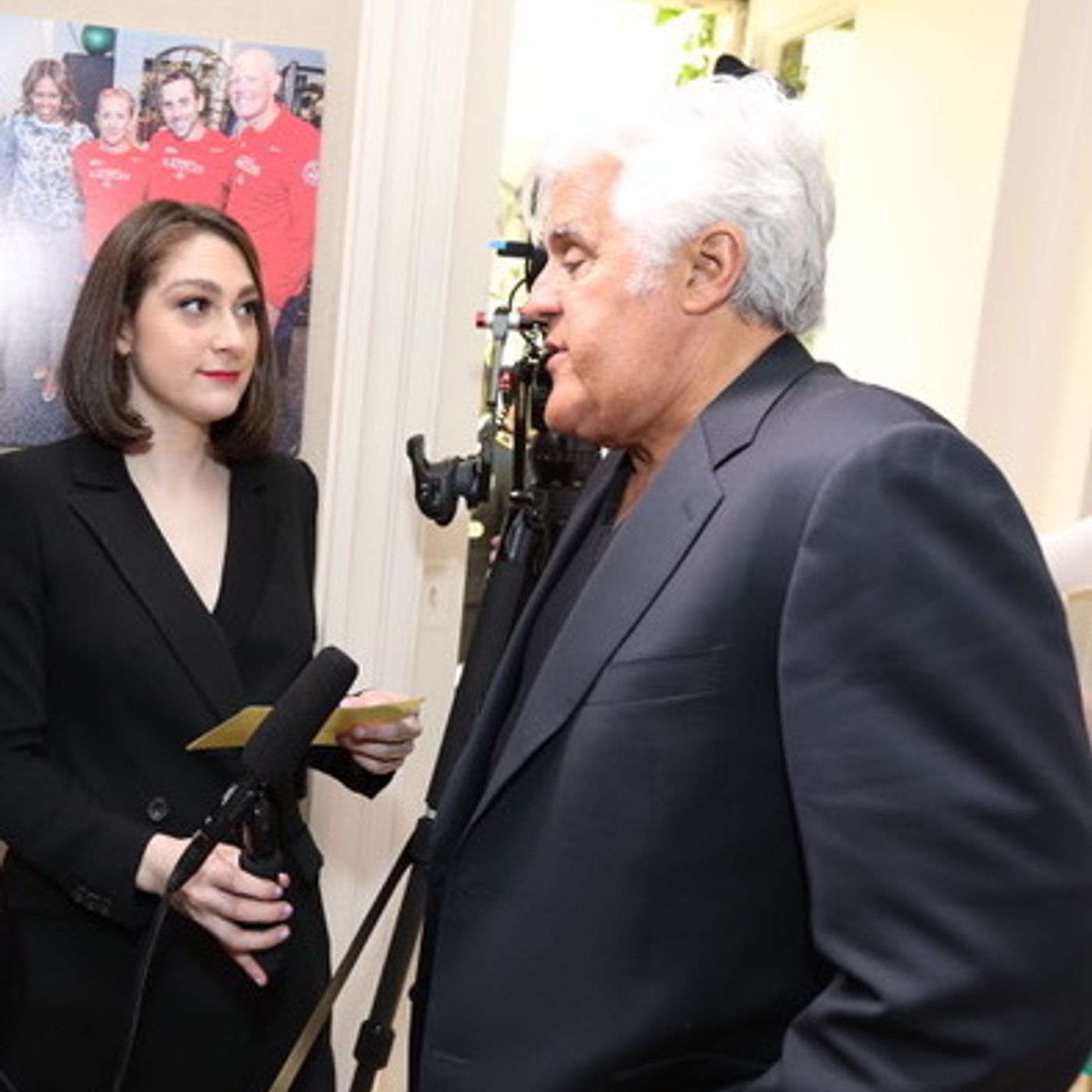 Jay Leno Helps Honor Veteran episode artwork