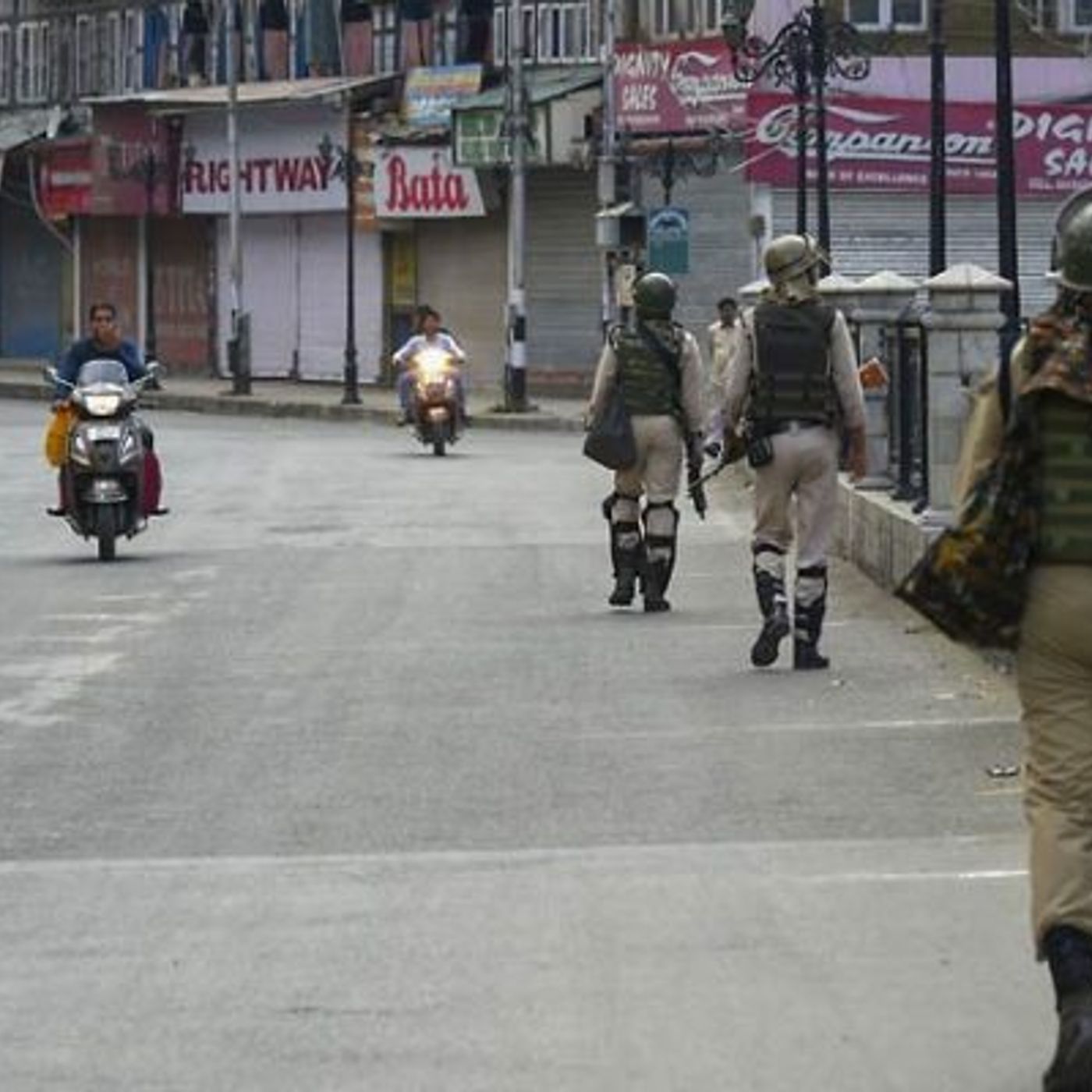 13: Episode 13 | Normalcy impossible without public transportation resuming, say Mansoor Peer and Javid Ahmad as buses continue to remain off the roads 13: Episode 13 | Normalcy impossible without public transportation resuming, say Mansoor Peer and Javid Ahmad as buses continue to remain off the roads