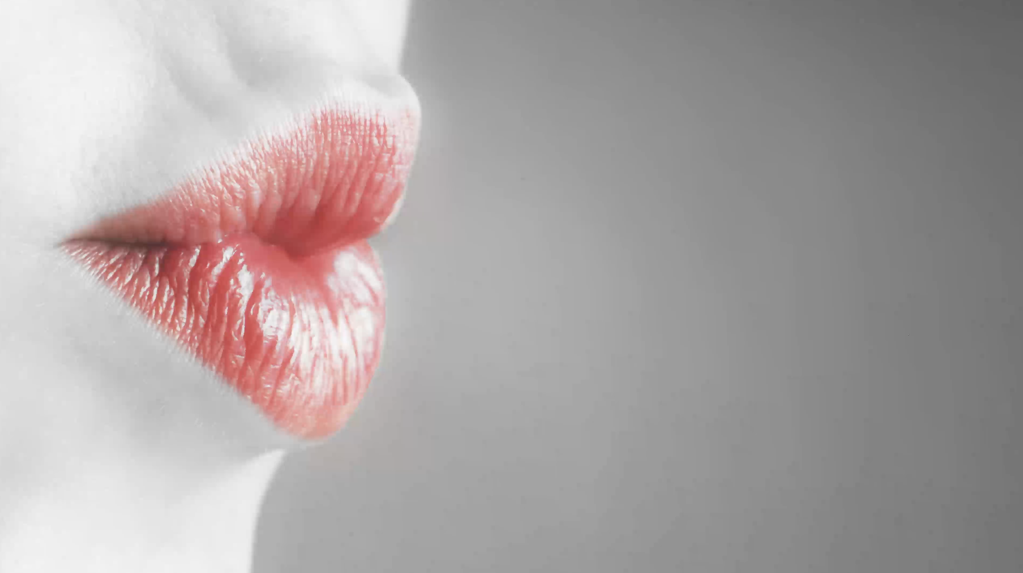 Учимся читать по губам. Картинки губ. Губы Естественные. Чтение по губам. Женские губы свист.
