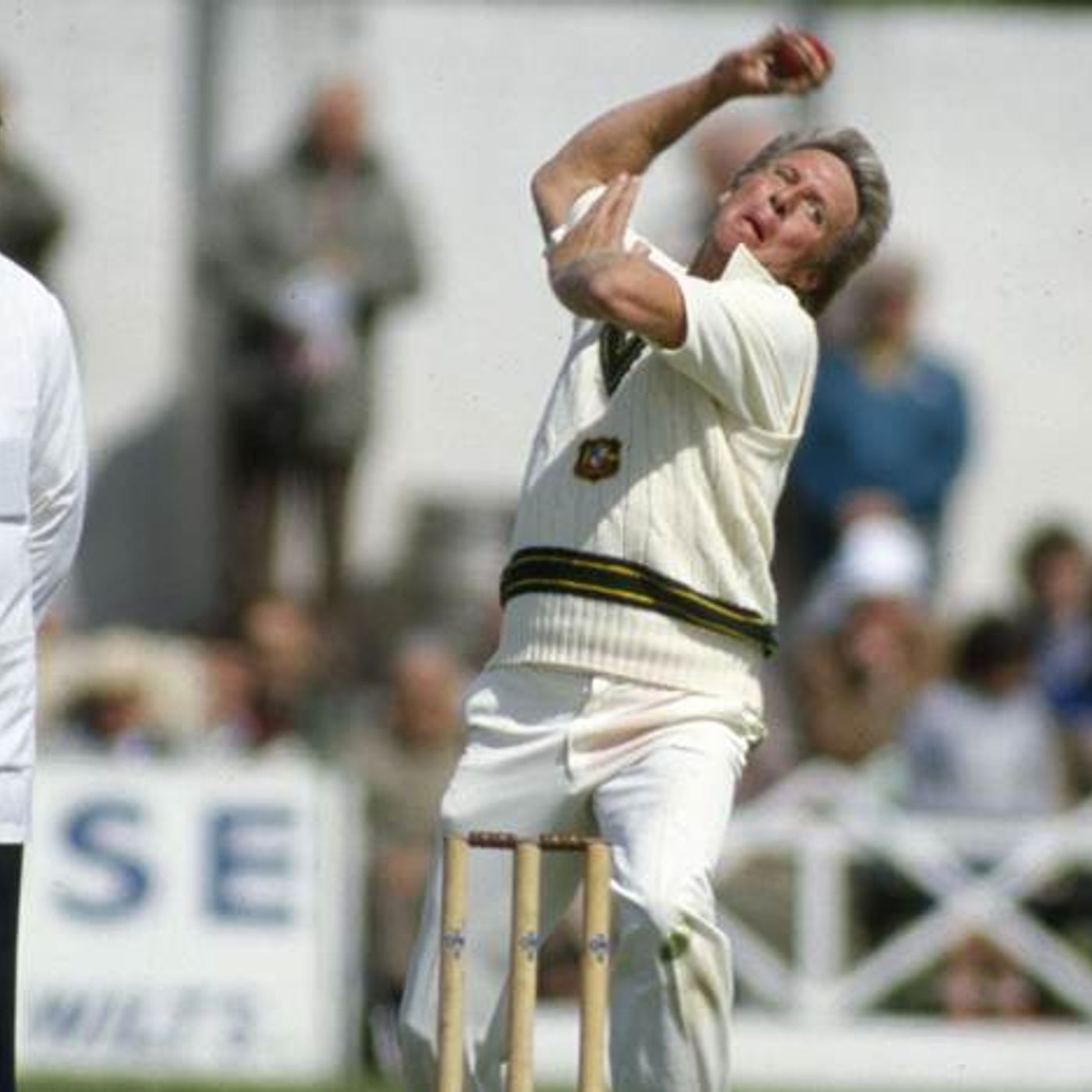 76: Jeff (Thommo) Thomson at Gladstone Bowls Club from 5pm Saturday episode artwork