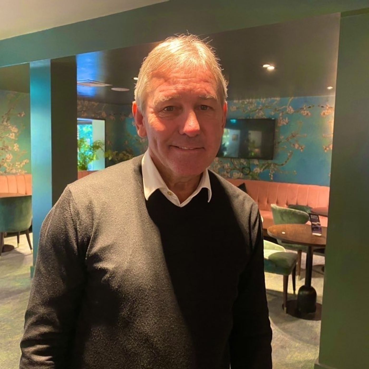 UWS 513. Bryan Robson interview.