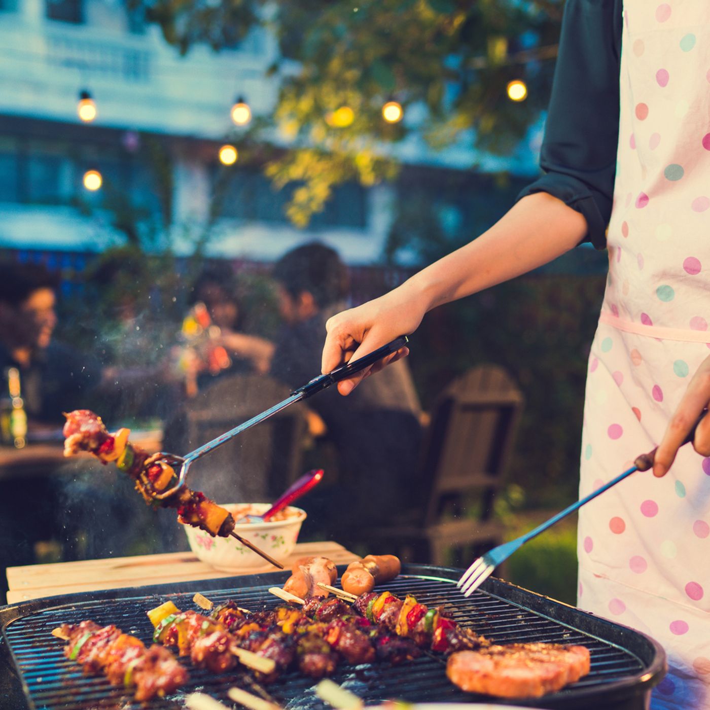 THE FEED: Ways to Prepare Your Home For Entertaining Guests This Weekend episode artwork