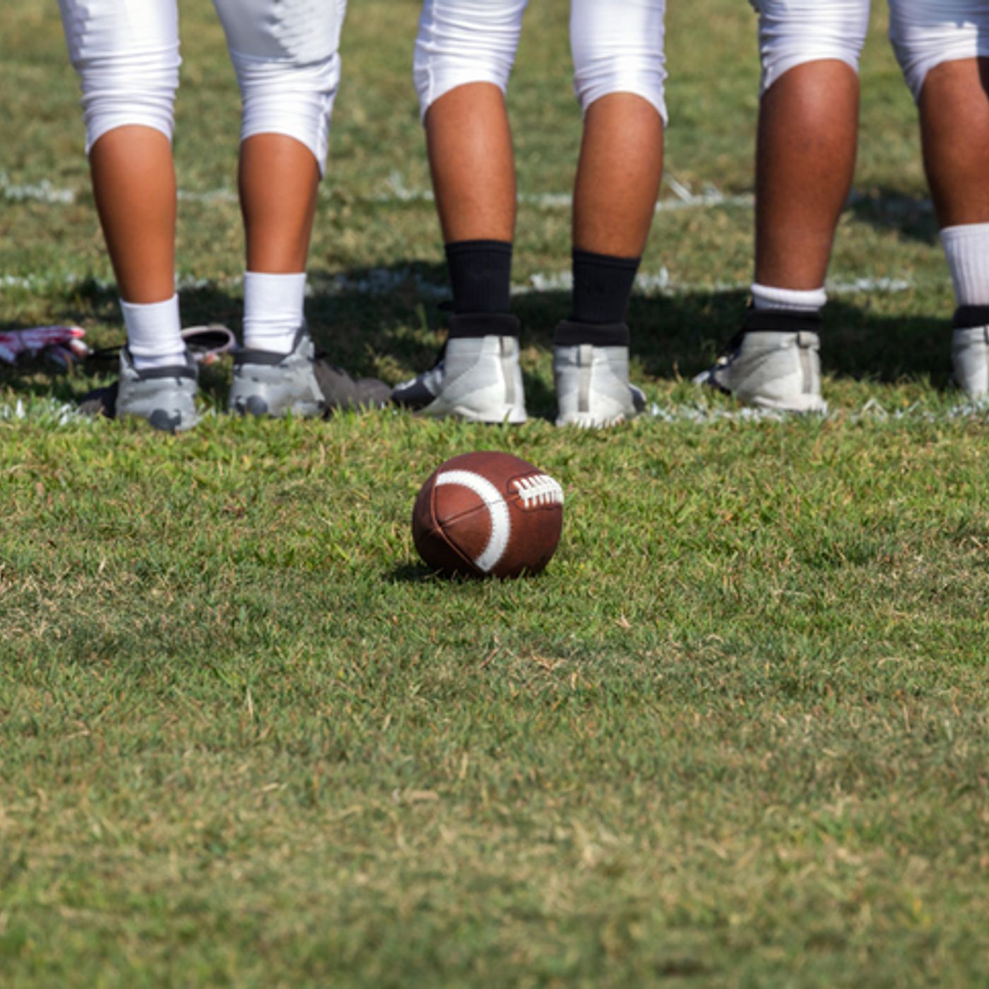 THE FEED: Fall Sports in CT and Vin's Take on TayVis! episode artwork