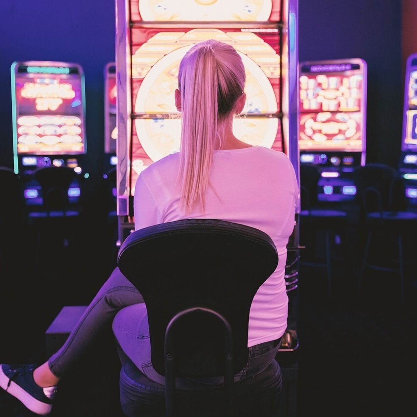 Ep 309: A rise in female gambling - with Elissa, Dr Ellie Cannon and GambleAware