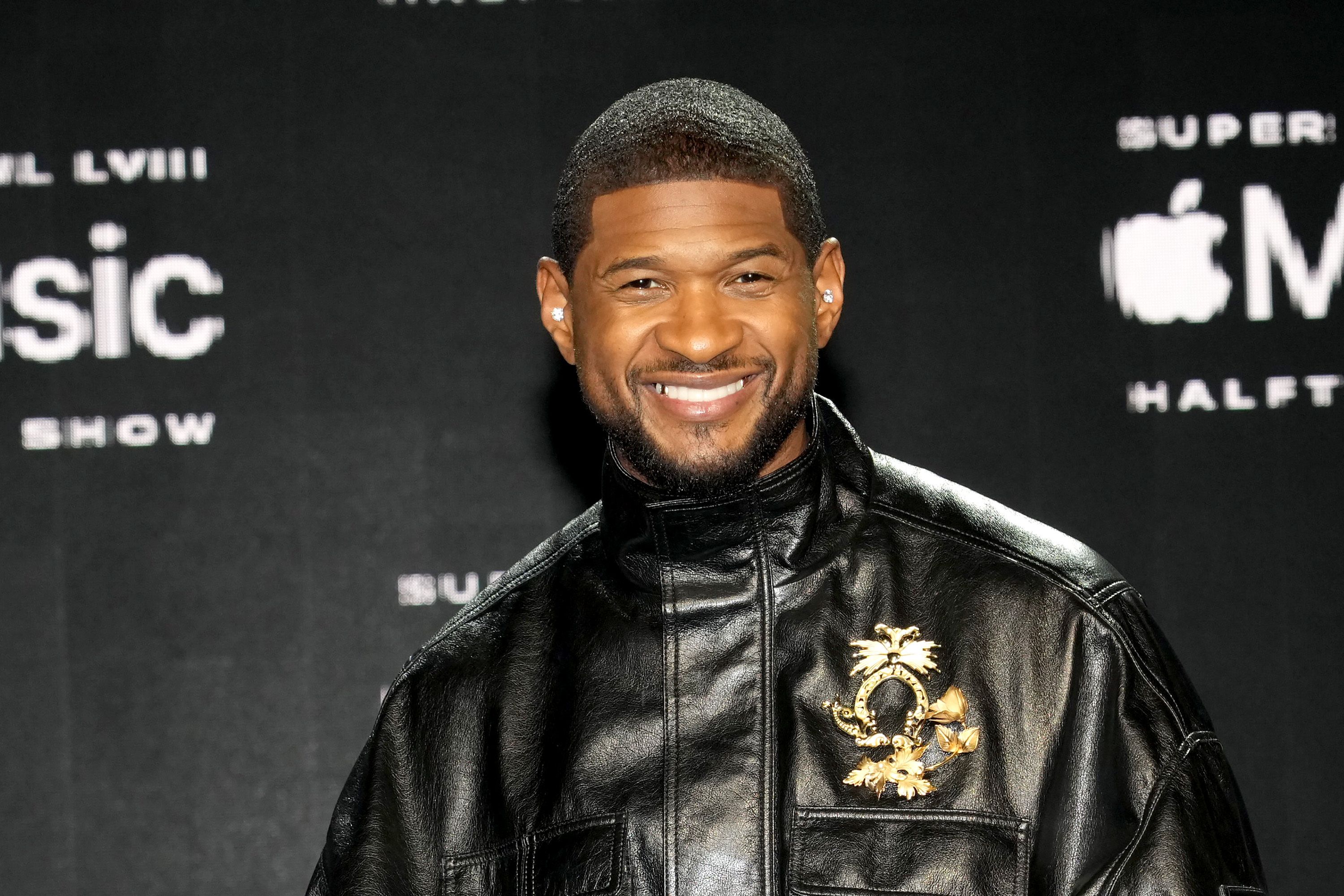 S12 Ep119: 02/15/24 - Usher Awarded at 'Black Walk of Fame' & Country Station Gets Backlash over Beyonce!