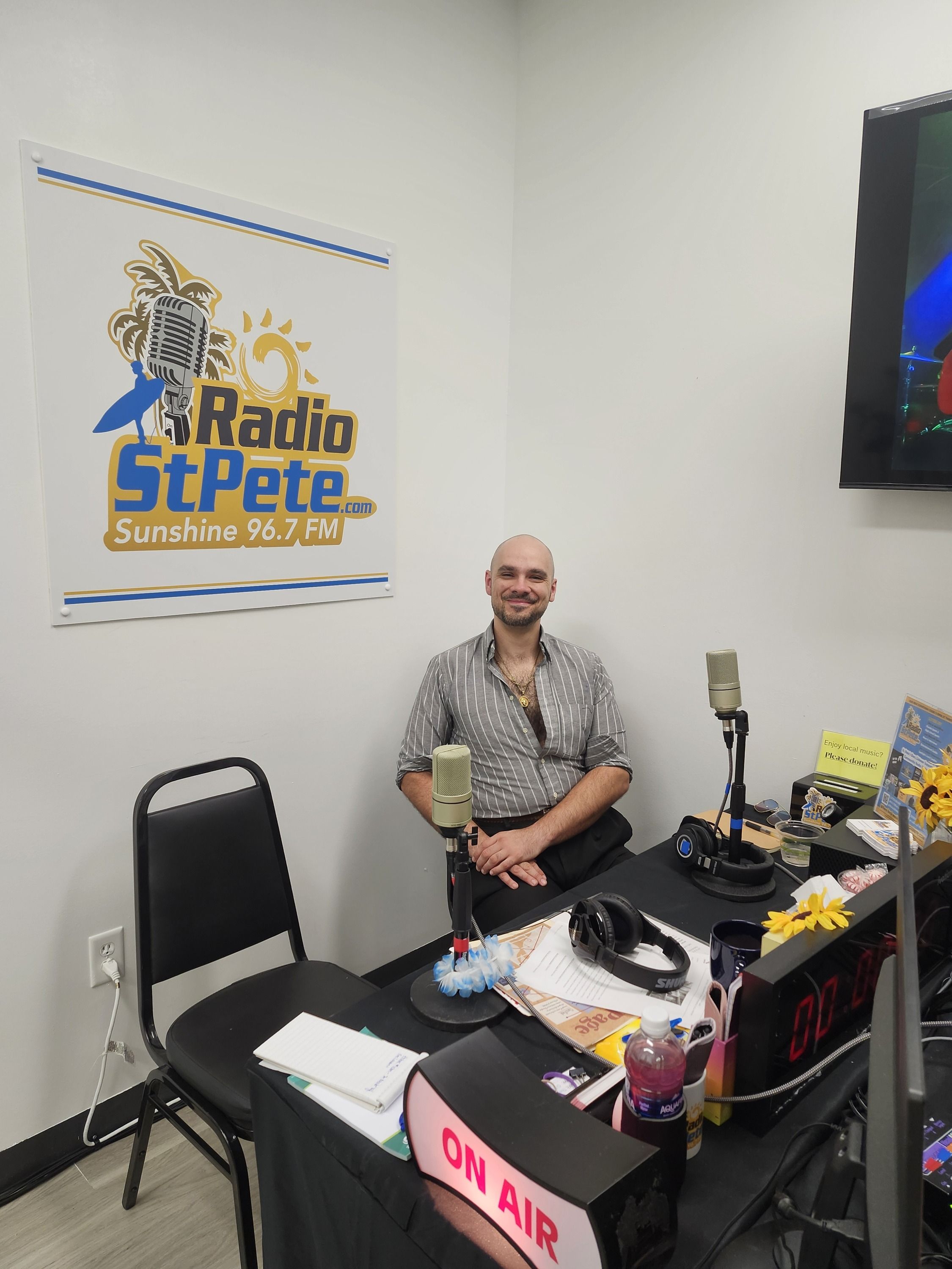 Tampa Bay Podcast Archive / READ ON! Book + Bottle's Dominic C. Howarth