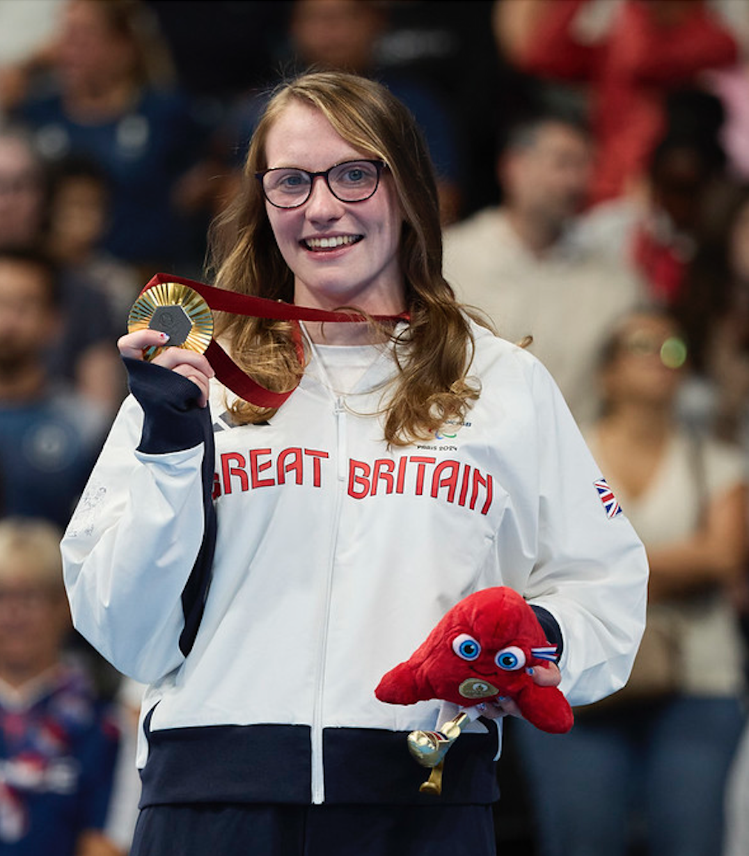 RNIB - See Sport Differently / Rebecca Redfern Wins Gold in