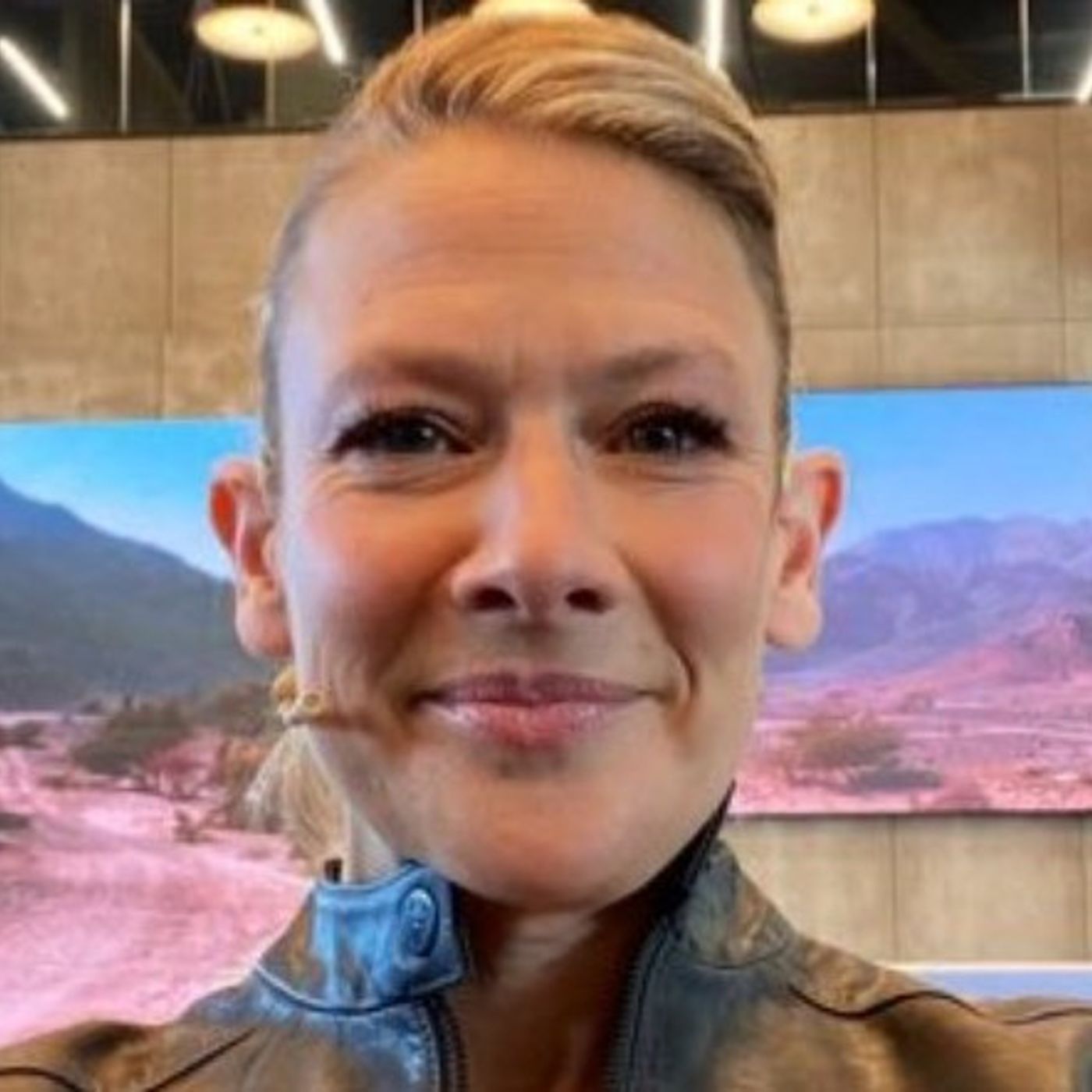 7: Arabian Nights and Miami Preview with Jennie Gow 7: Arabian Nights and Miami Preview with Jennie Gow