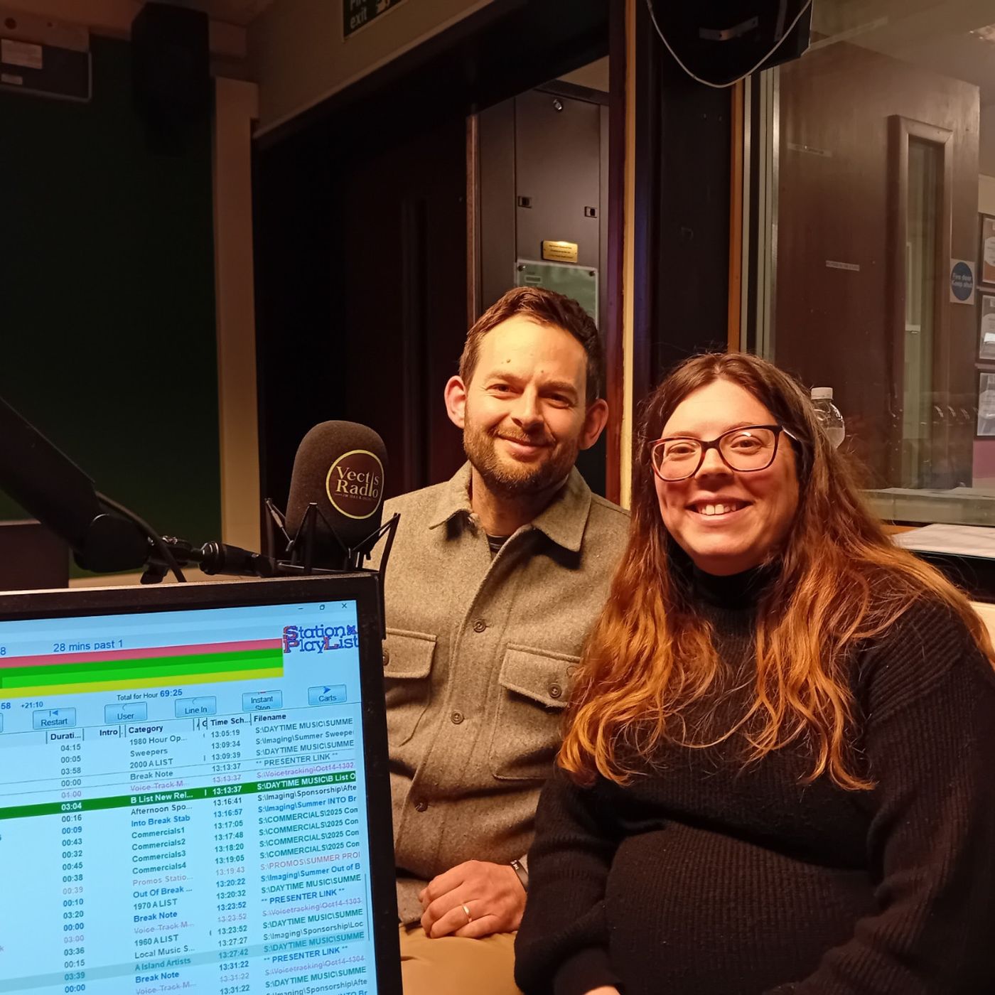 14: Maggie, Kelvin & Leisha talk to Alex & Laurel about the Monochrome Monday event.