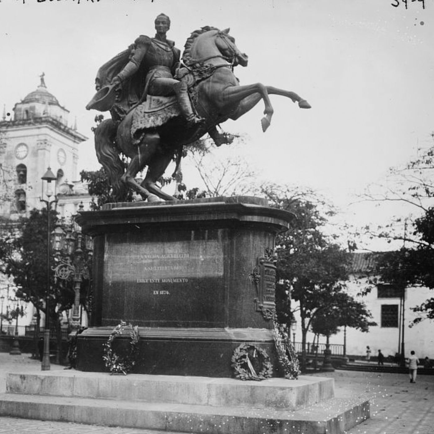99: CONTINUED Venezuela Crisis: Potential Maduro Exit and Shifting Political Tides in Latin America Guests: Ernesto Araújo and Alejandro Peña Esclusa Alejandro Peña Esclusa and Ernesto Araújo discussed the crisis in Venezuela, noting a powerful US fleet gath 99: CONTINUED Venezuela Crisis: Potential Maduro Exit and Shifting Political Tides in Latin America Guests: Ernesto Araújo and Alejandro Peña Esclusa Alejandro Peña Esclusa and Ernesto Araújo discussed the crisis in Venezuela, noting a powerful US fleet gath